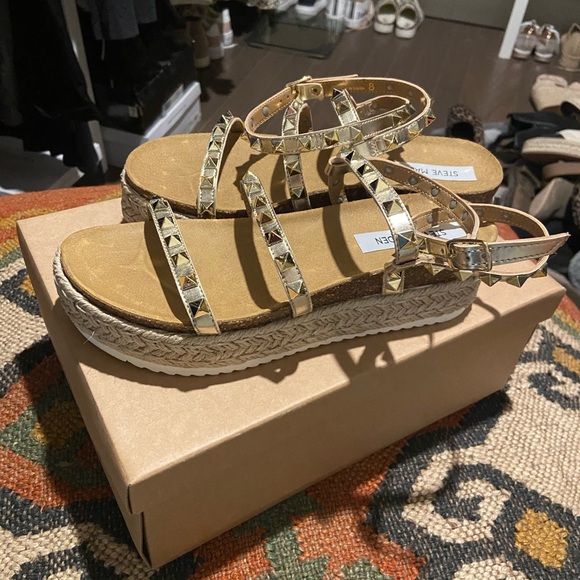 Steve Madden Wedges with ankle straps - Picture 2 of 3